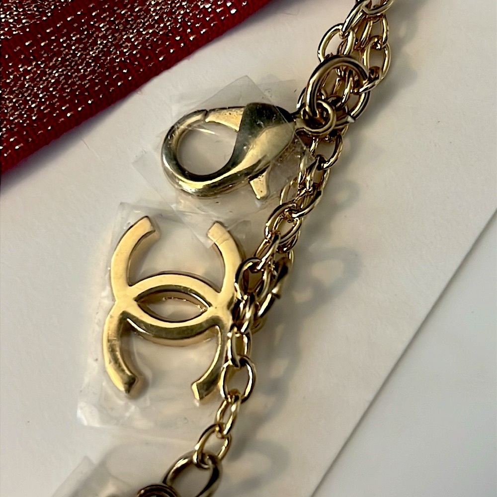 Chanel No.5 Novelty Keyring Holiday Limited Edition - Picture 7 of 10